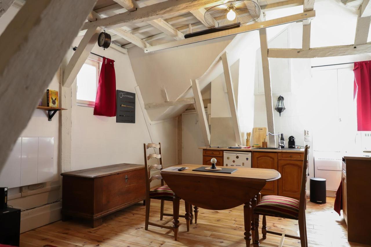 La Taniere Du Sorcier * Saumur